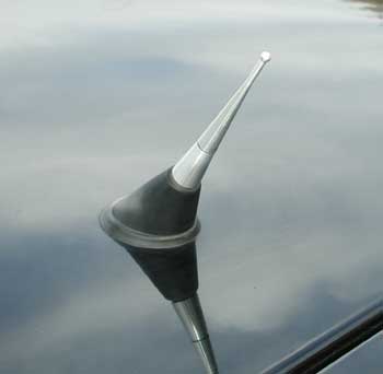 Aluminum FREEDOM DESIGN billet SHORTY style antenna to replace the OE black antenna on Audi, BMW, Mi